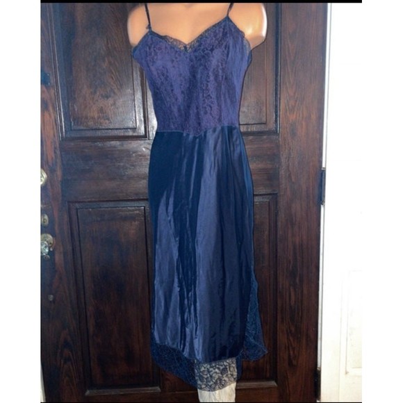 Barbizon Other - Vintage 60s Barbizon rockabilly mod retro silky lace trim Full Slip dress 14